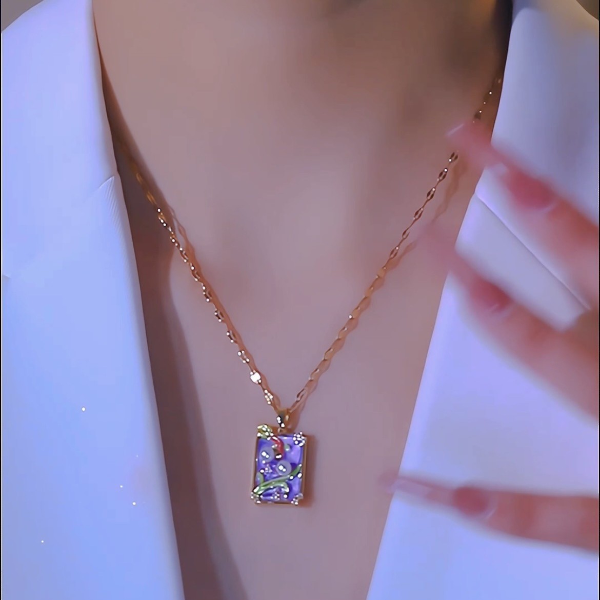 Calenvi – Vintage Bloom Necklace