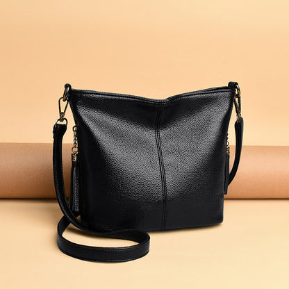 Calenvi Everyday Tassel Shoulder Bag