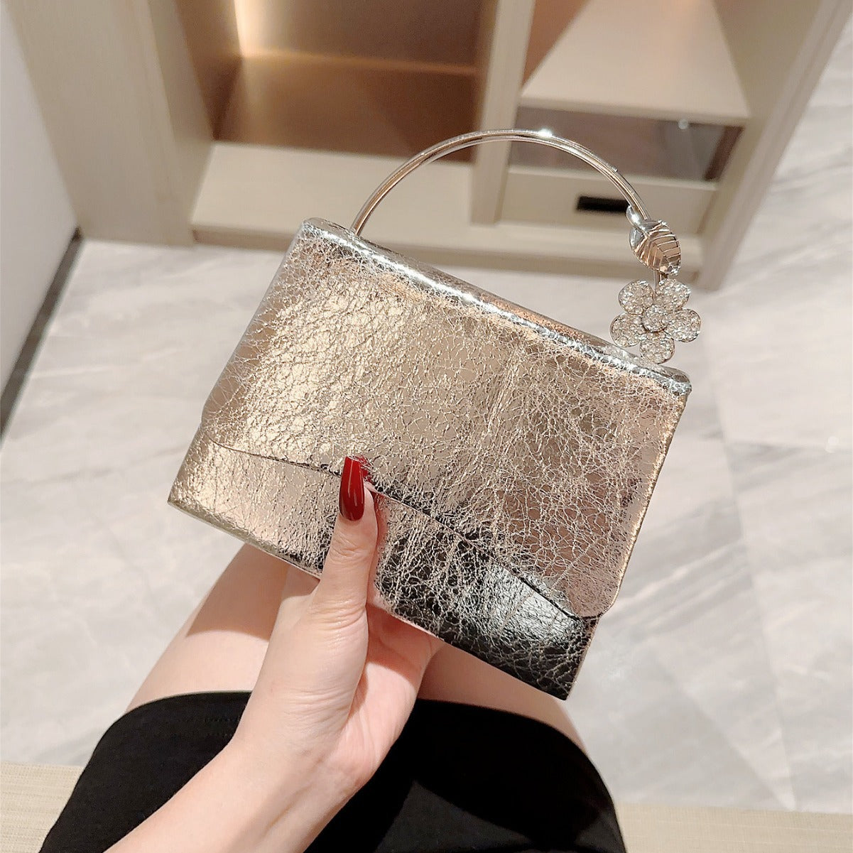 Calenvi Shiny Leather Evening Bag