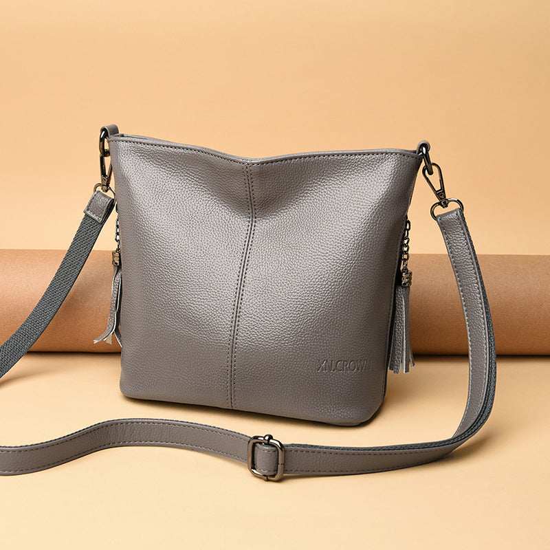 Calenvi Everyday Tassel Shoulder Bag