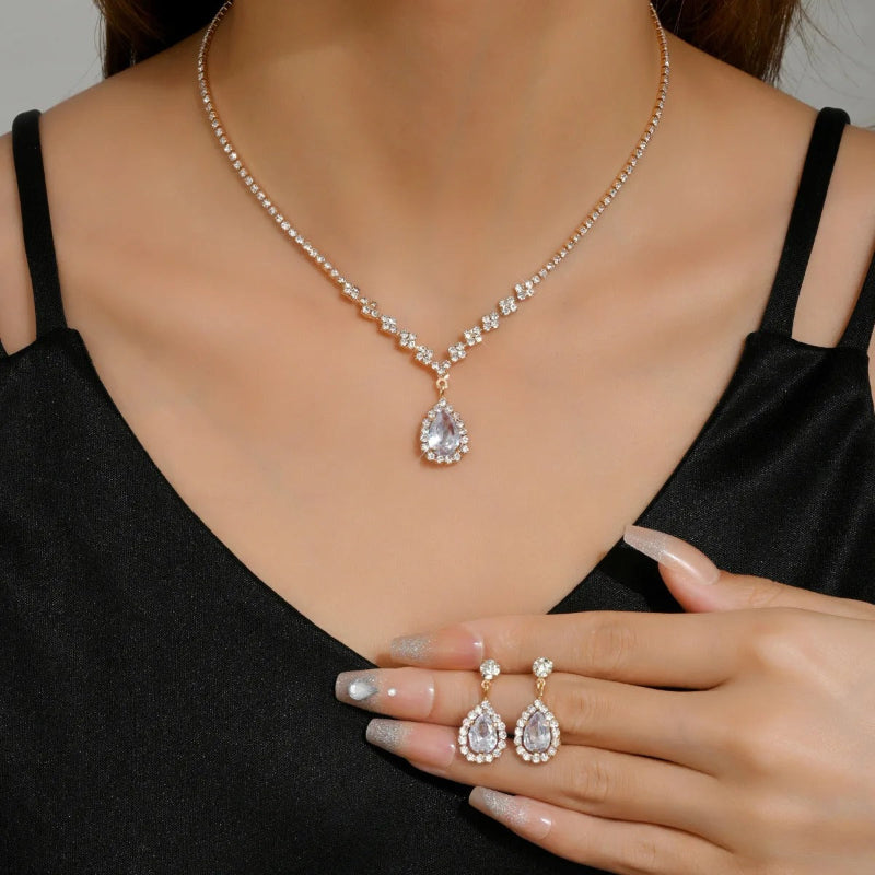 Elegant Teardrop Necklace and Earring Set for Women