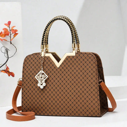 Calenvi Elegant Handbag with Gold Accents